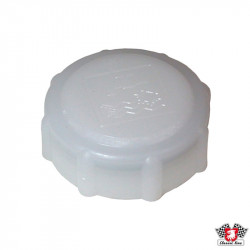 Cap for expansion tank