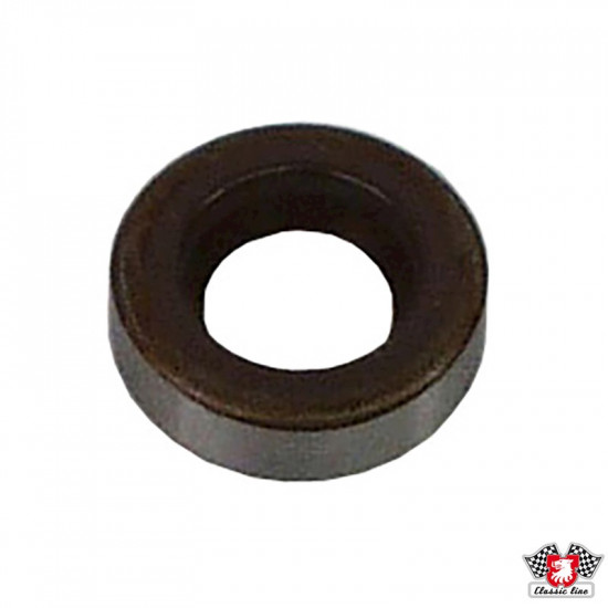 Oil seal for main drive shaft