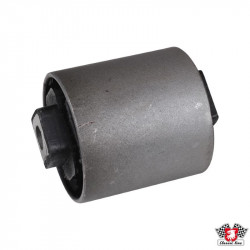 Gear shift centering bushing