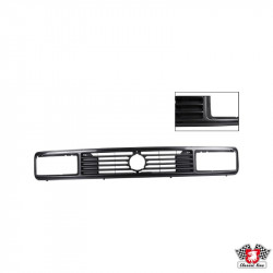 Radiator grille for square headlamps, black