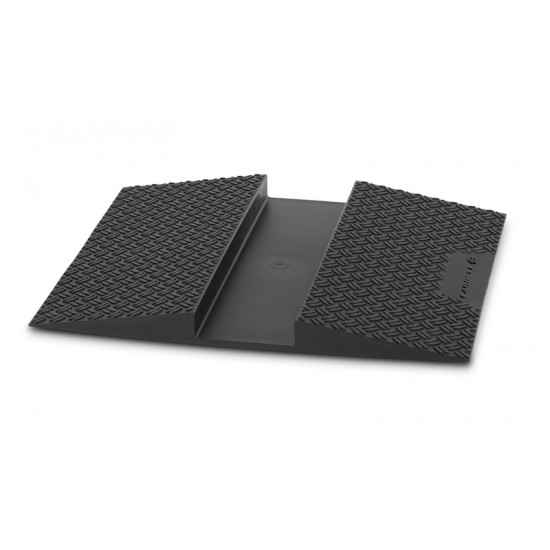 Drive-up ramp for digital caravan/motorhome scale