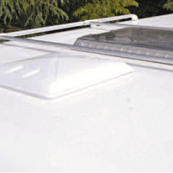 Roof rack for motorhome and roof rails for caravan