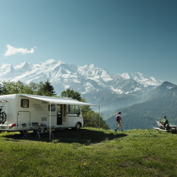 Thule Omnistor 9200 for large motorhomes and caravans