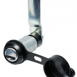 Metal locking cylinder for gas locker