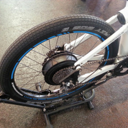 Bicycle rack for the rear garage for e-bikes - For tire widths of 20-60 mm