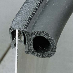 Sealing profile with lateral bead - Clamping range: 1.0-4.0 mm - Length: 50 m