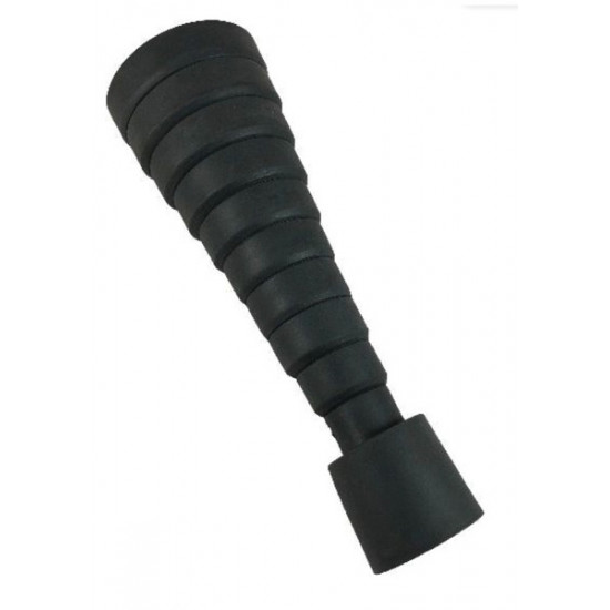 Flexible adapter system for emptying the wastewater tank