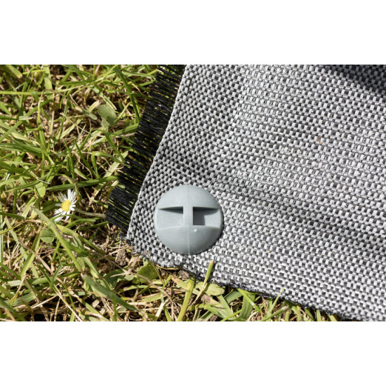 Plastic tarp pegs – 6 pieces