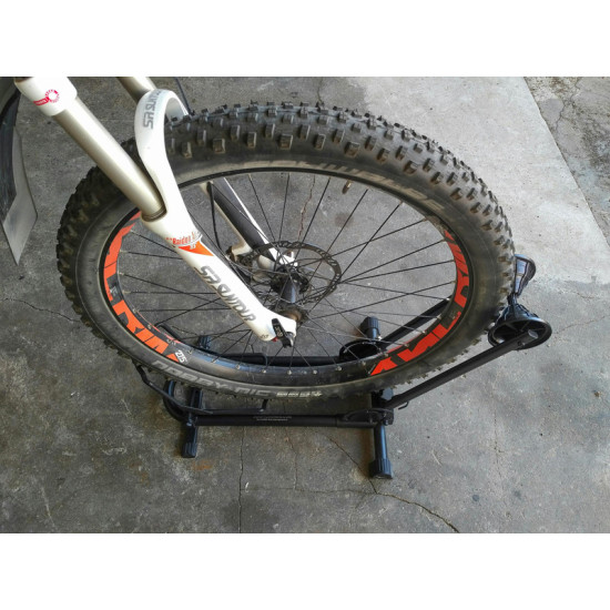Bicycle rack for the rear garage for e-bikes - With tire width 5"