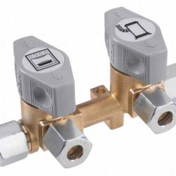 Double quick-closing shut-off valve for 10 mm inlet and 8 mm outlets