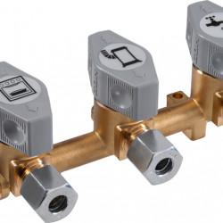 Triple quick-closing shut-off valve for 8 mm gas pipe