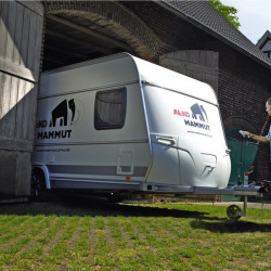 Caravan maneuvering aid AL-KO bottom installation