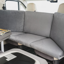 Additional sofa/bench for driver's cab