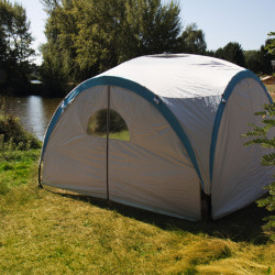 Closed side walls for the "SAMOS" pavilion, with windows