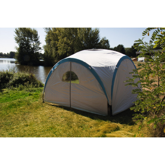Closed side walls for the "SAMOS" pavilion, with windows