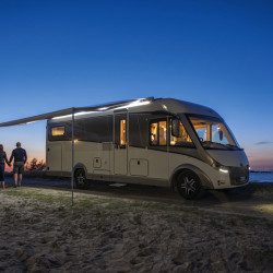 W4540 x Cloth With 4380mm FIAMMA Roof awning F80L - For vans and motorhomes, Housing colour Deep Black, Cloth colour Royal Grey