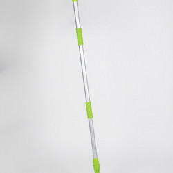 Telescopic wash brush with round microfiber head