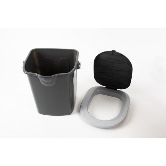 Mobile bucket toilet - with lid