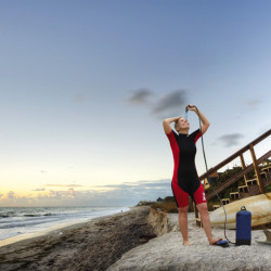 Camping shower with 12 l water tank