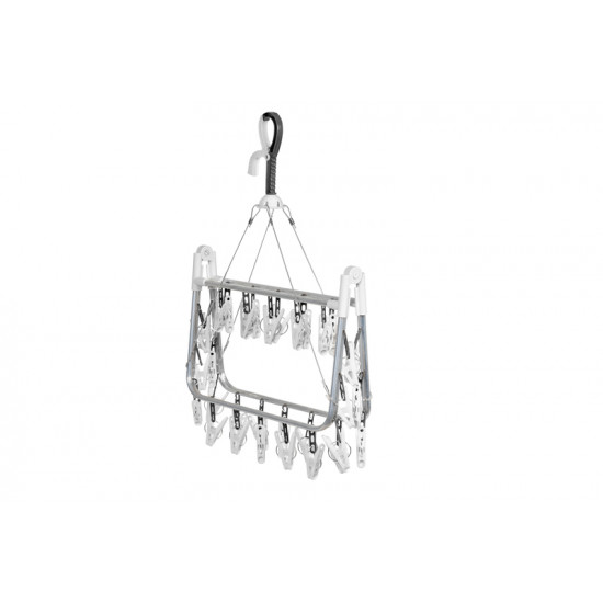 Clothes dryer with 32 clips