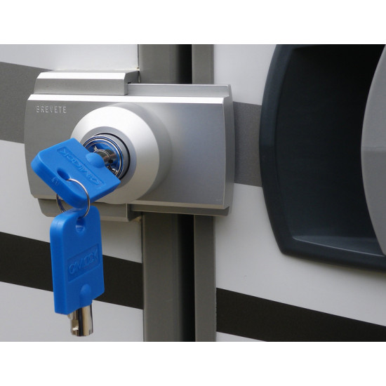 Additional and surface-mounted lock set for motorhomes