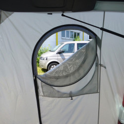 Trapezoidal rear tent for Toyota Hiace
