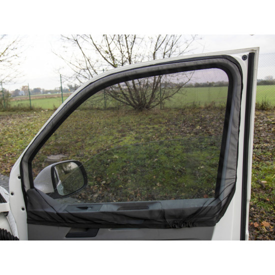 Mosquito net with magnetic fastening for Ford V710 Custom / Tourneo from 2023 onwards - driver's cab
