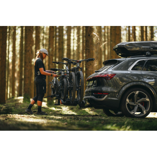 Thule EasyFold 3 – Flexible towbar-mounted bike carrier for 3 bikes