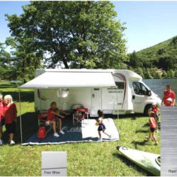 W 4250 x Abstract 2500mm FIAMMA Awning F45S Housing: Polar White, Fabric color: Royal Grey