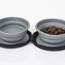 LUCY dog bowl with 2 foldable silicone bowls