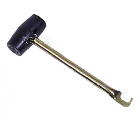 Rubber mallet with herring puller