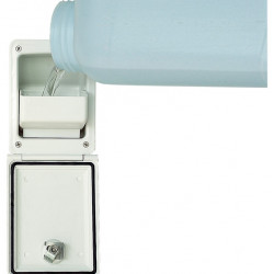 Water filling flap with integrated funnel