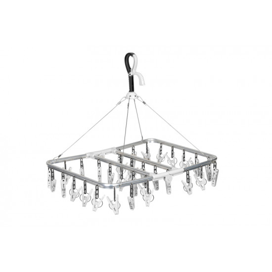 Clothes dryer with 32 clips