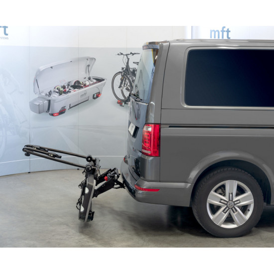 BackPower towbar-mounted bike rack with space for 2 bikes