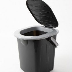 Mobile bucket toilet - with lid