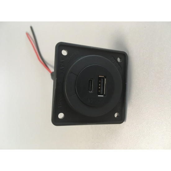 USB-A/-C charging socket - matte black