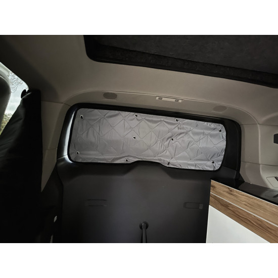 Blackout set with suction cups