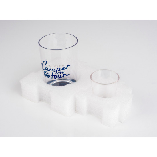 Glass and cup holder set, 17 pieces.