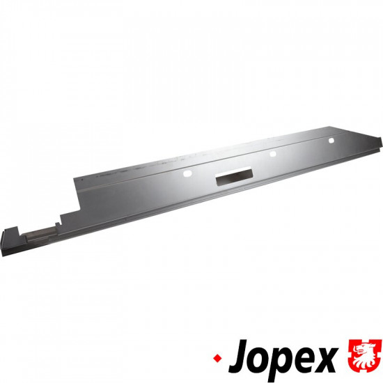 Outer sill, in front of rear wheel, right