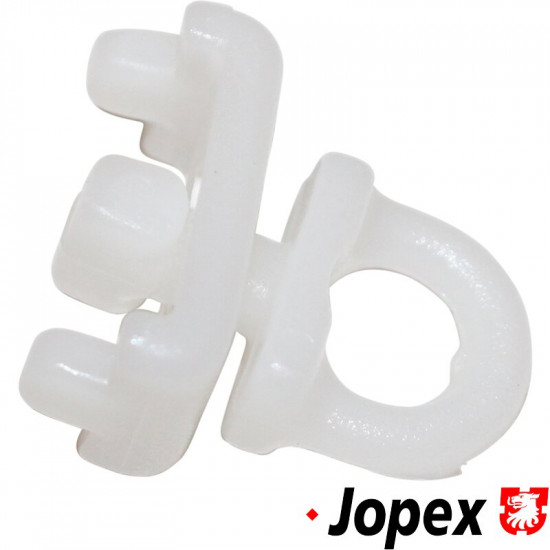 Curtain locking retainer