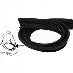 Rear engine compartment seal