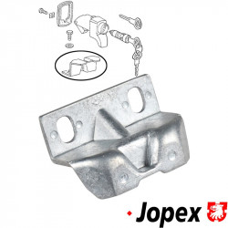 Striker plate for engine lid