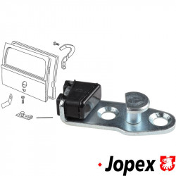 Striker plate for rear hatch